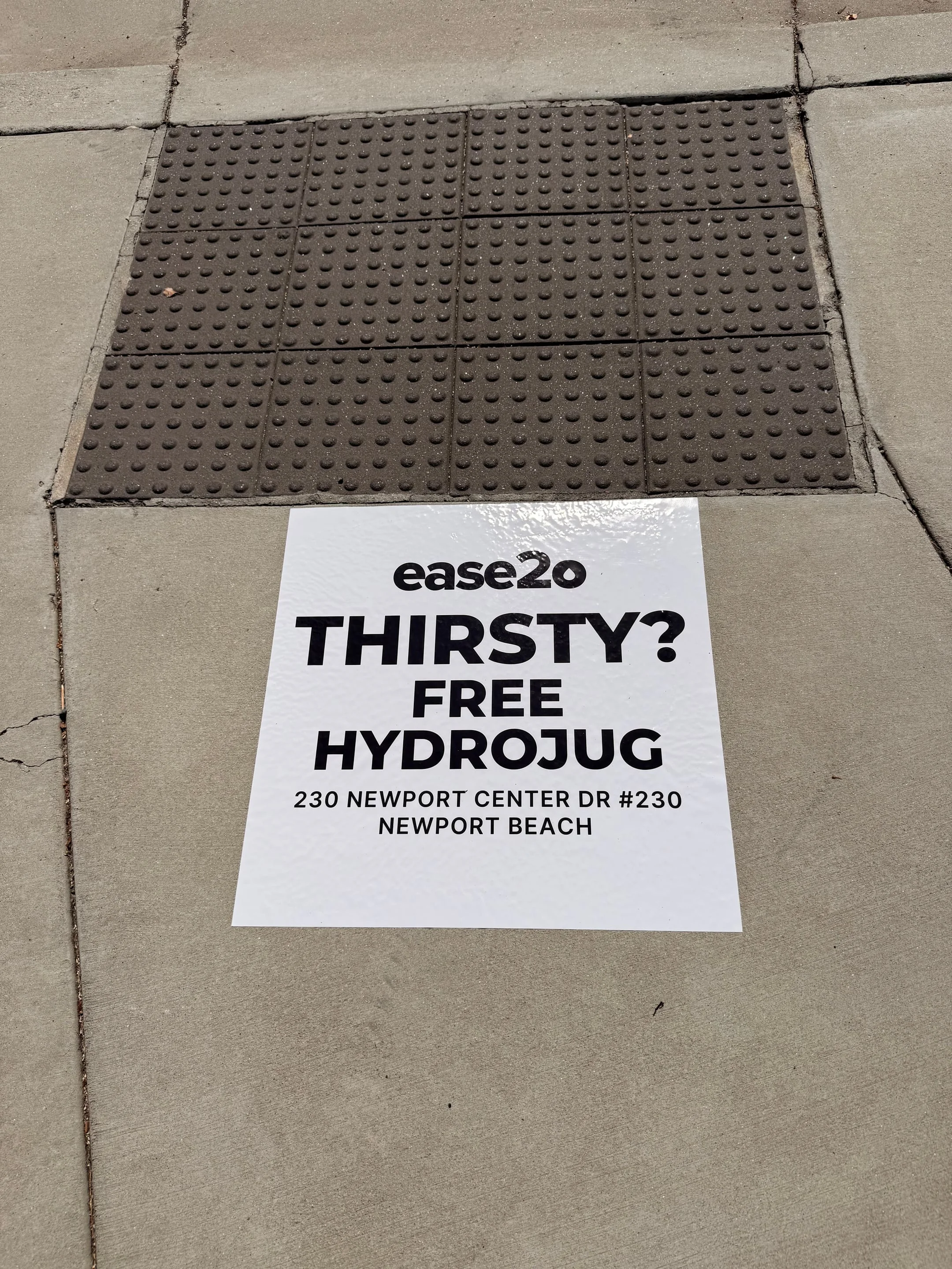 ease2o pop-up pole sticker on lamp post in Newport Beach, CA by Beyond Street Media