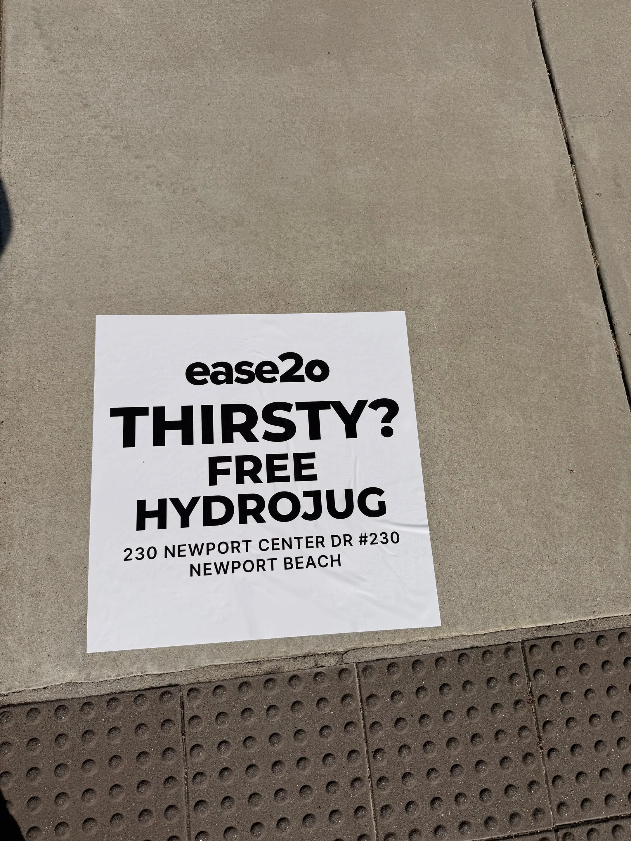 ease2o pop-up pole sticker on lamp post in Newport Beach, CA by Beyond Street Media