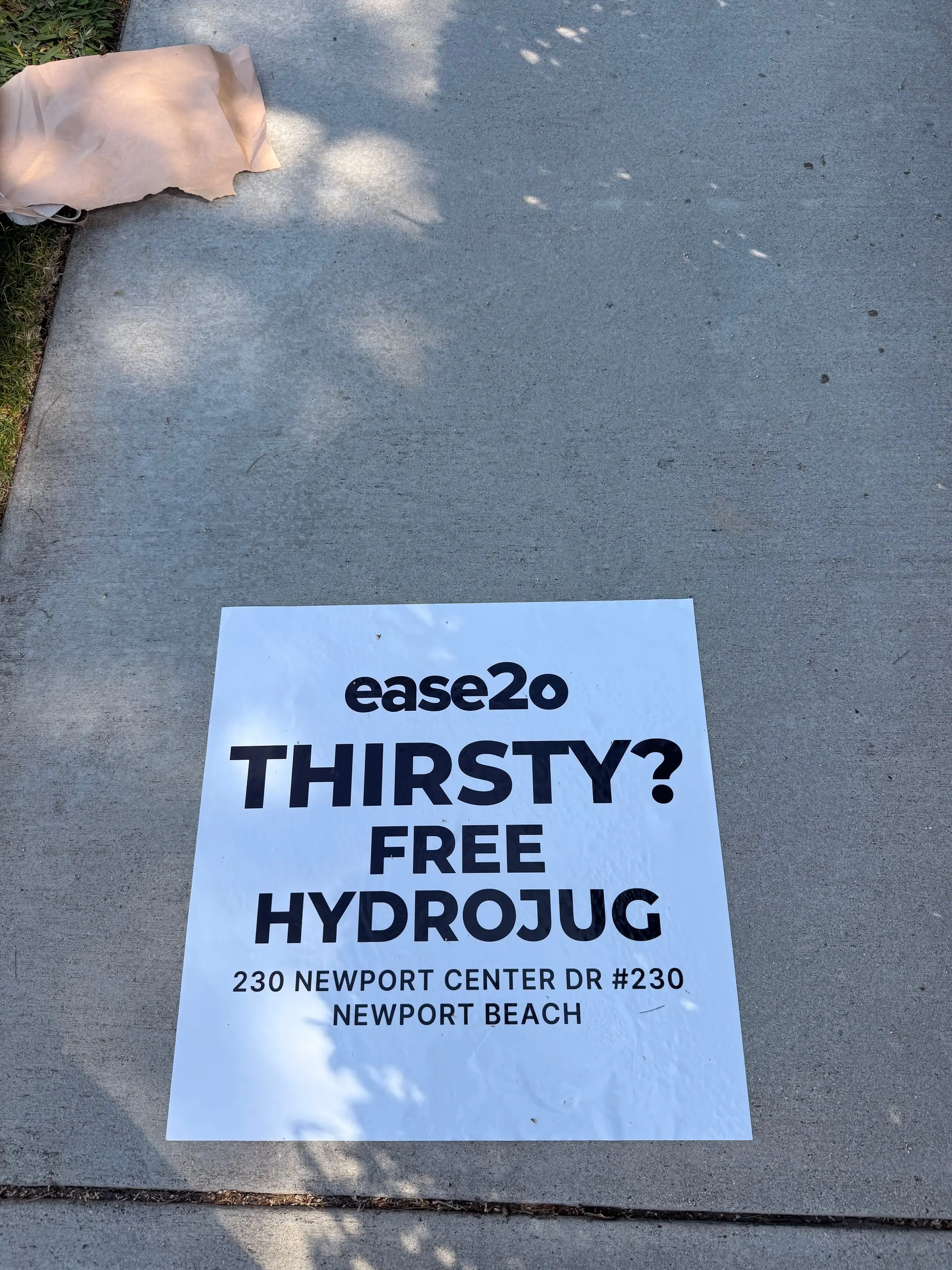 ease2o pop-up pole sticker on lamp post in Newport Beach, CA by Beyond Street Media