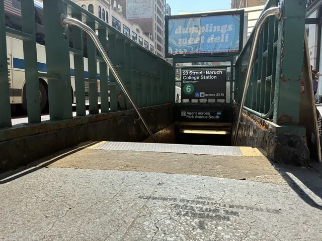PIADI La Piadineria chalk stencil wayfinding campaign around 23rd St and Broadway in New York by Beyond Street Media