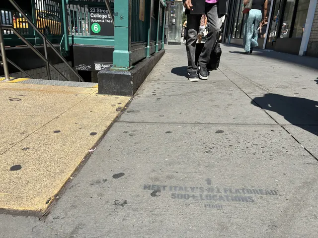 PIADI La Piadineria chalk stencil wayfinding campaign around 23rd St and Broadway in New York by Beyond Street Media