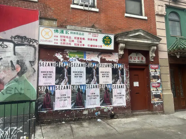 Sézane fashion brand wheatpaste campaign on scaffolding in Tribeca, New York City by Beyond Street Media (photo 8 of 18).