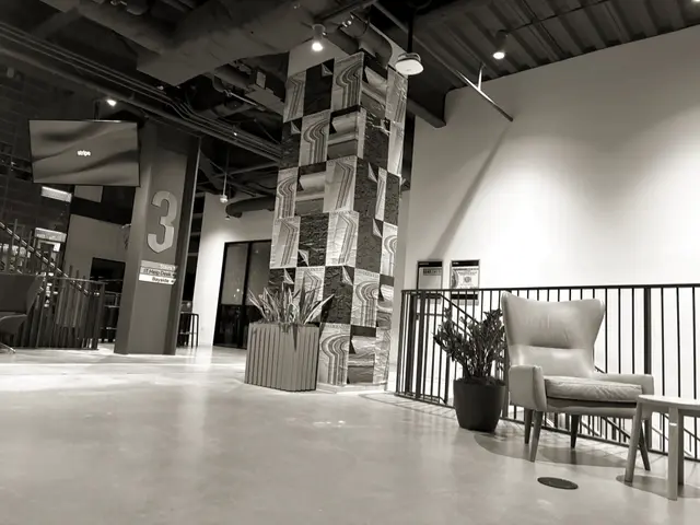 Stripe Convergence interior column wrap installation at SF HQ by Beyond Street Media (photo 14 of 16).
